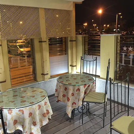 Maximiano Herculeo Hotel