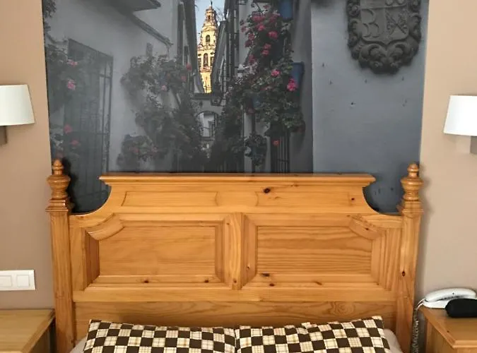 Maximiano Herculeo Отель