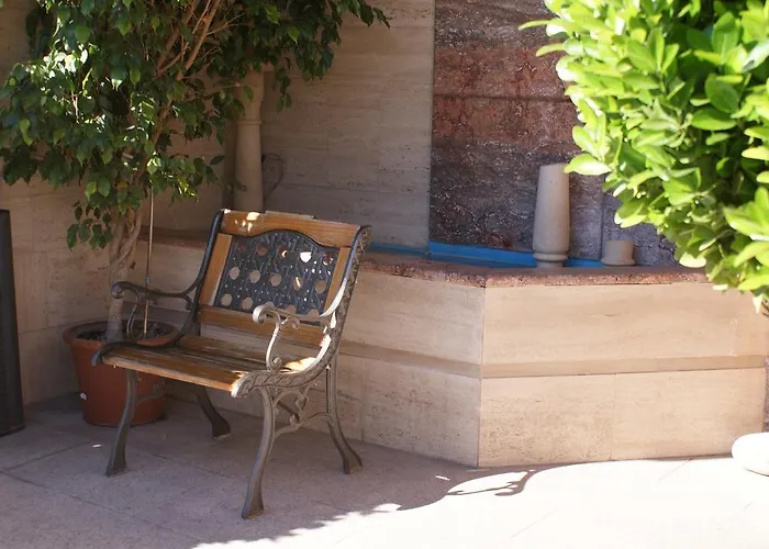 Отель Maximiano Herculeo