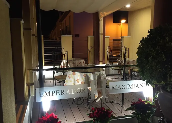 酒店 马克西米亚诺和谷里奥酒店