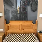 Maximiano Herculeo Отель