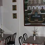 Maximiano Herculeo Отель 2*