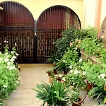 Отель Maximiano Herculeo 2*